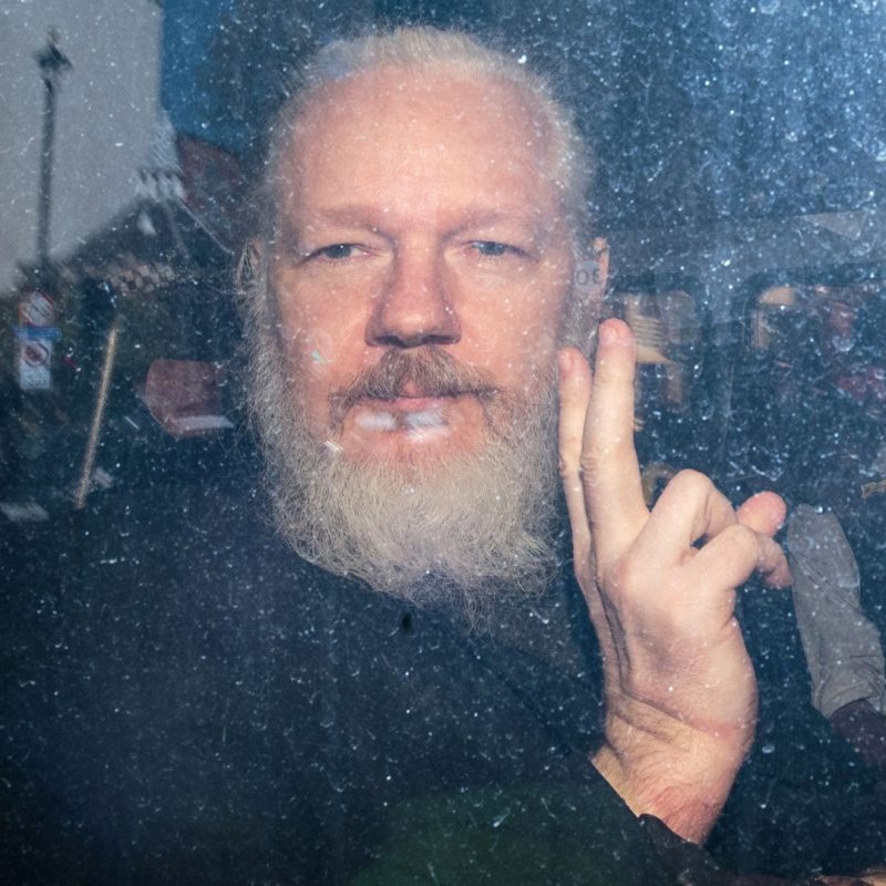 Victoria humanitaria para Assange